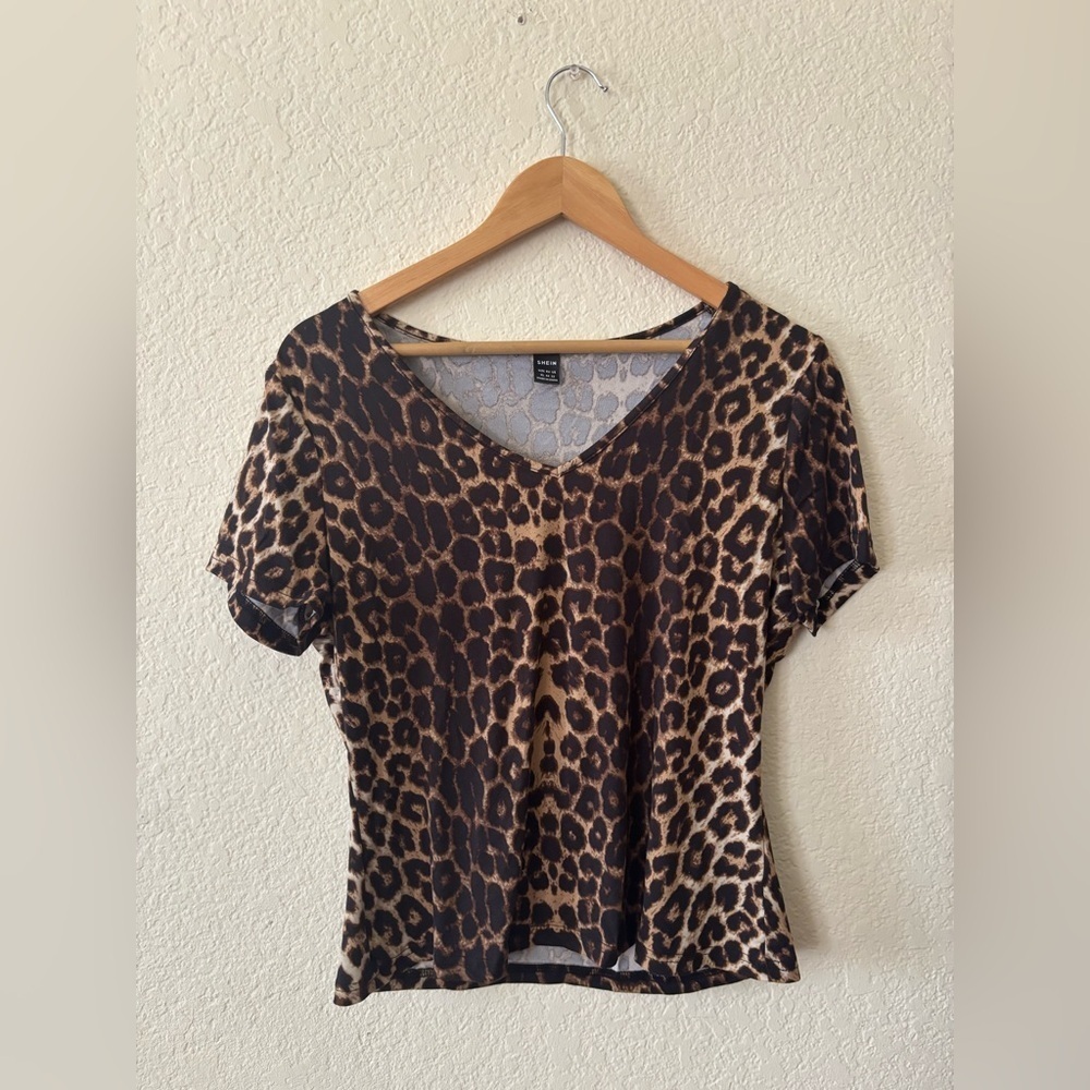 SHEIN Leopard Print Fitted Tee Brown Tan